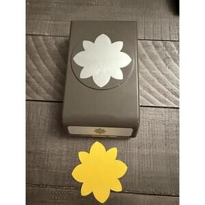 Stampin’ Up Medallion Flower shape punch
